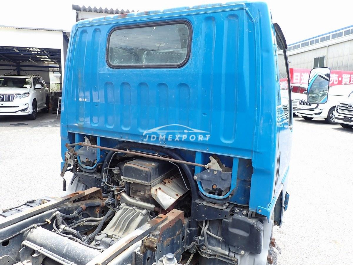 Mitsubishi Fuso Canter 2000 thumbnail 35