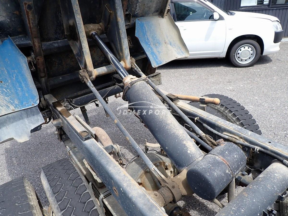 Mitsubishi Fuso Canter 2000 thumbnail 34