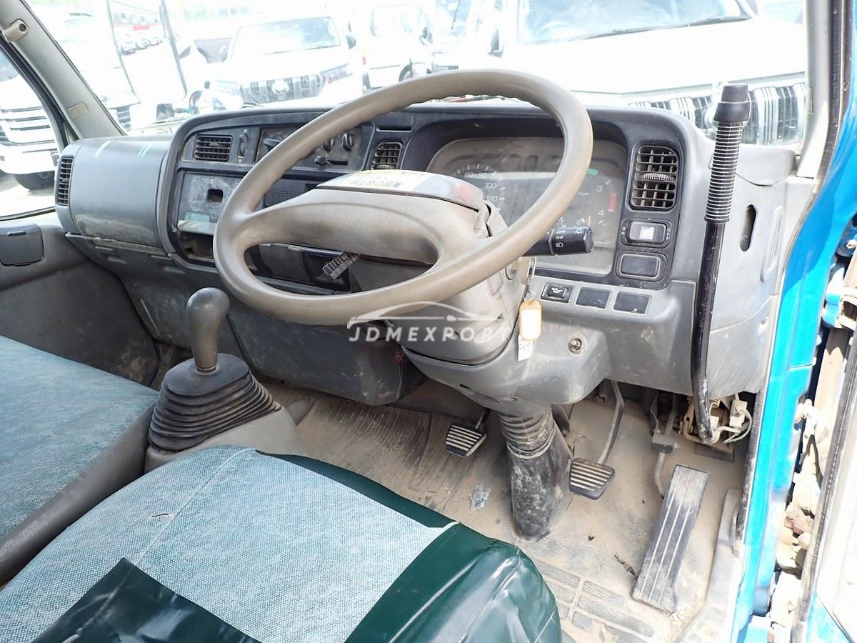 Mitsubishi Fuso Canter 2000 thumbnail 15