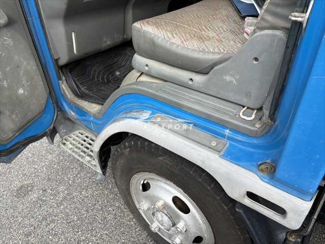 Mitsubishi Fuso Canter 1994 thumbnail 33