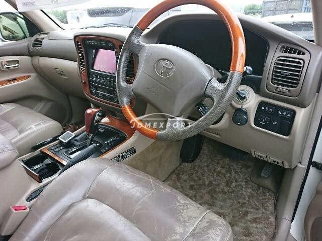 Toyota Land Cruiser Wagon 2001 thumbnail 4