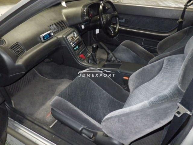 Nissan Skyline Coupe 1993 thumbnail 5