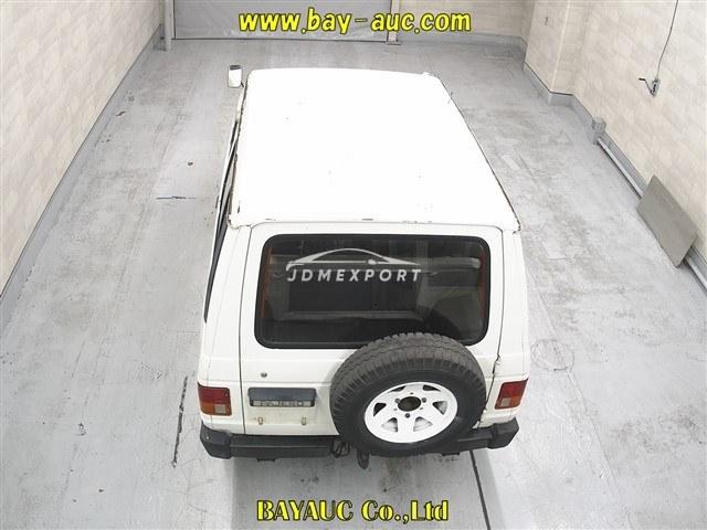 Mitsubishi Pajero 1982 thumbnail 5