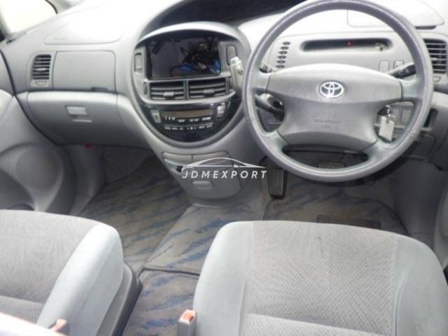 Toyota Estima 2001 thumbnail 4