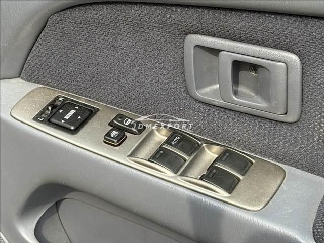 Toyota Hilux Surf 1999 thumbnail 26