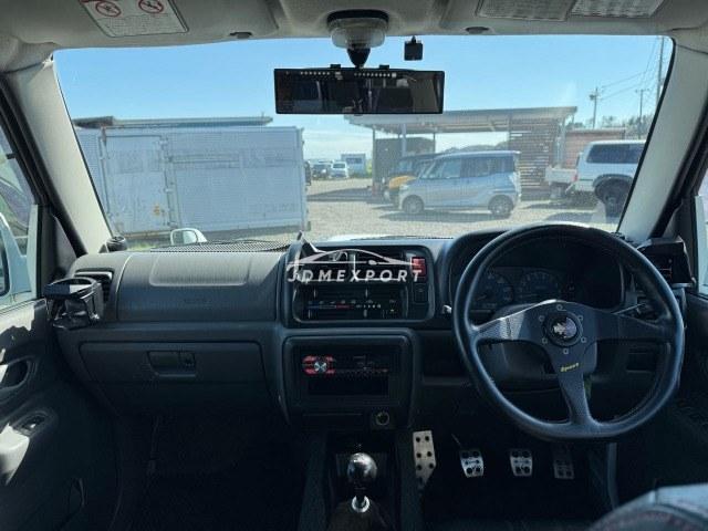 Suzuki Jimny 2000 thumbnail 14