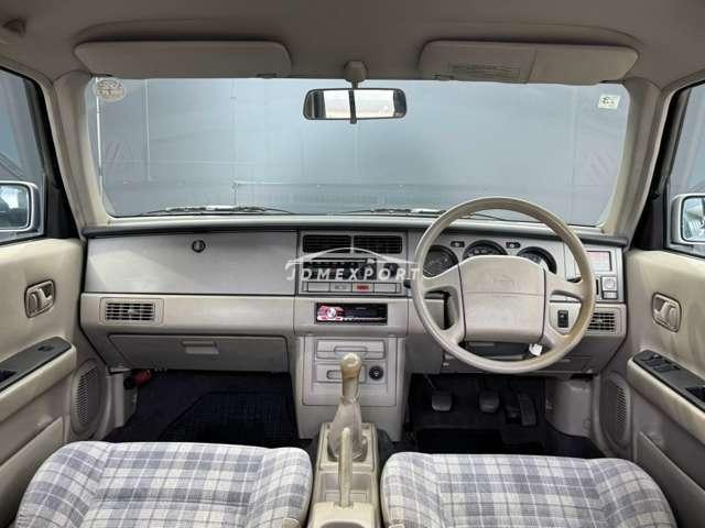 Nissan Rasheen 1995 thumbnail 3
