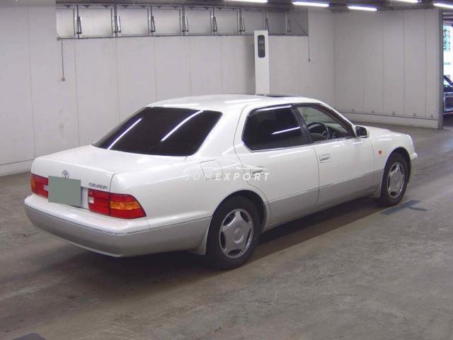 Toyota Celsior 2000 thumbnail 2
