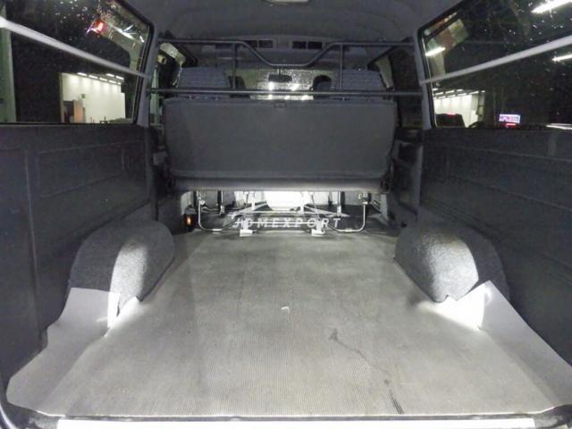 Toyota Hiace Van 1996 thumbnail 3
