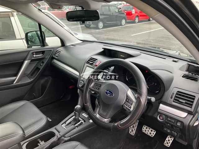 Subaru Forester thumbnail 4