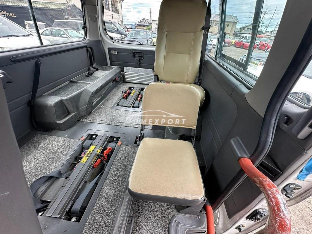 Nissan Caravan Bus 2002 thumbnail 16