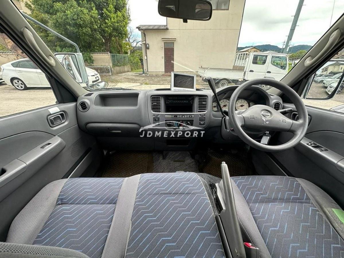 Nissan Caravan Bus 2002 thumbnail 23