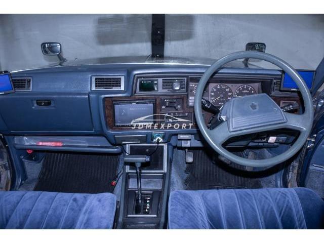 Toyota Crown 1983 thumbnail 3