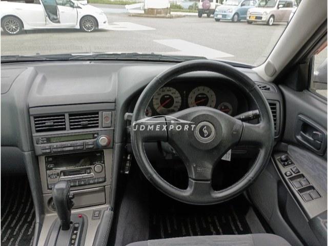 Nissan Skyline 2000 thumbnail 2