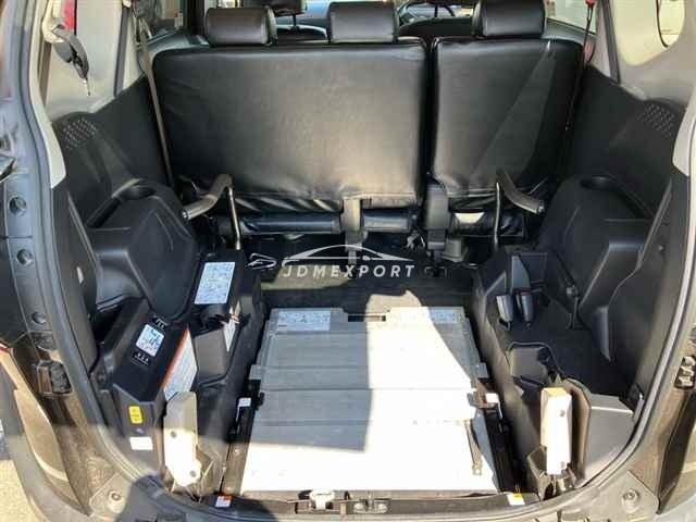 Toyota Sienta thumbnail 11