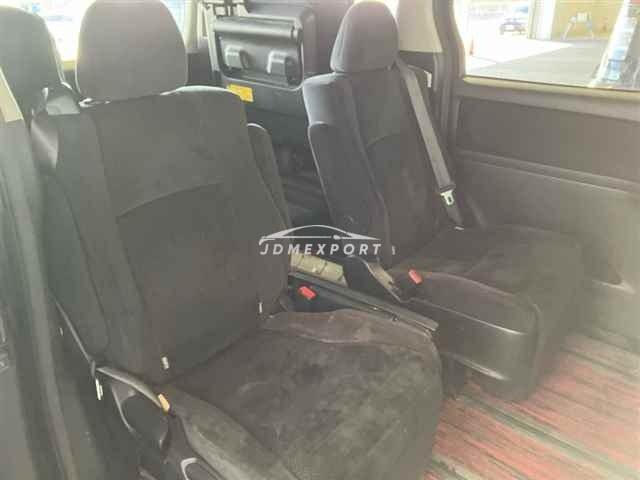Toyota Vellfire thumbnail 9