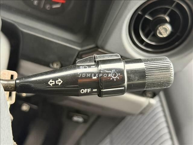 Toyota Land Cruiser Prado 1990 thumbnail 27