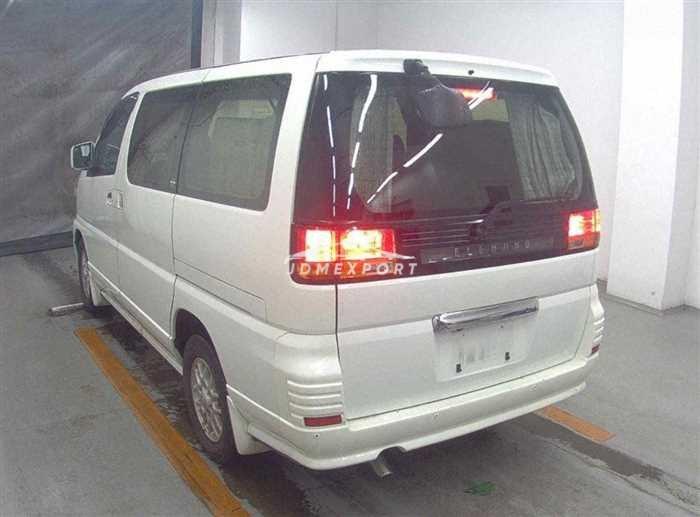 Nissan Elgrand 2001 thumbnail 4