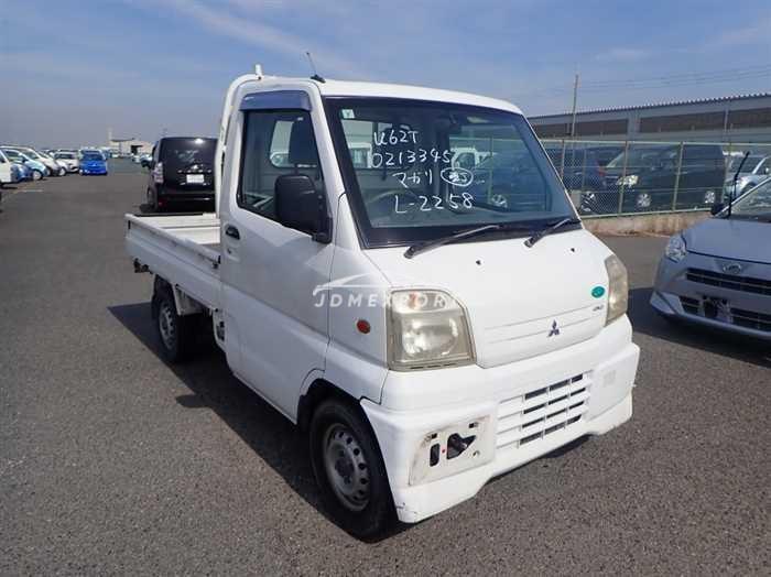 2000 Mitsubishi Minicab Truck 4WD U62T