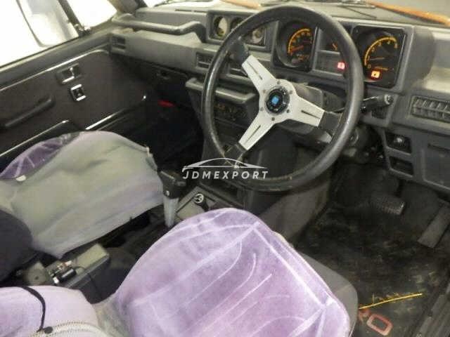 Mitsubishi Pajero 1988 thumbnail 4