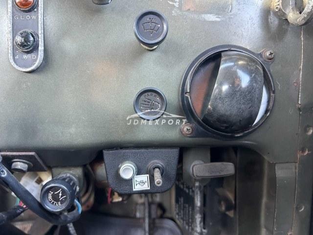 Mitsubishi Jeep 1986 thumbnail 10