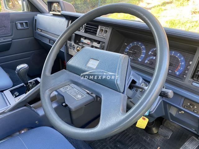 Nissan Largo 1987 thumbnail 8