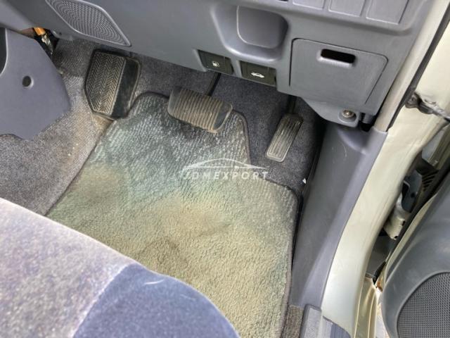 Toyota Land Cruiser Prado 2000 thumbnail 18