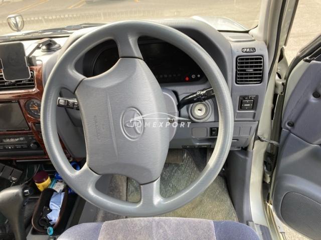 Toyota Land Cruiser Prado 2000 thumbnail 19