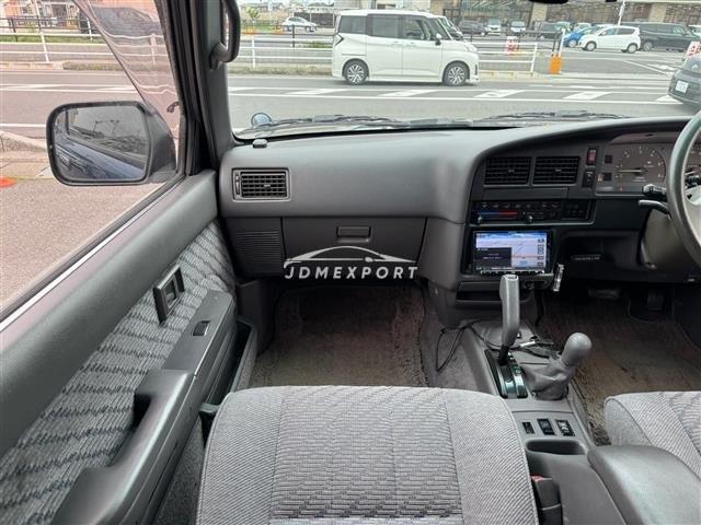Toyota Hilux Surf 1993 thumbnail 17