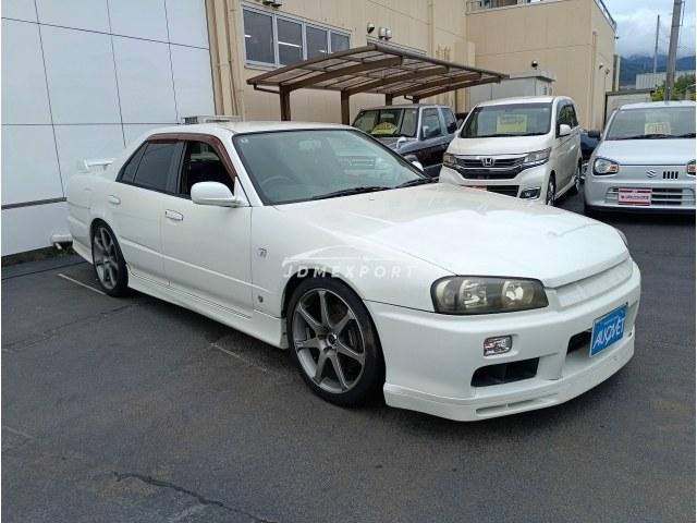 Nissan Skyline 2000 thumbnail 2