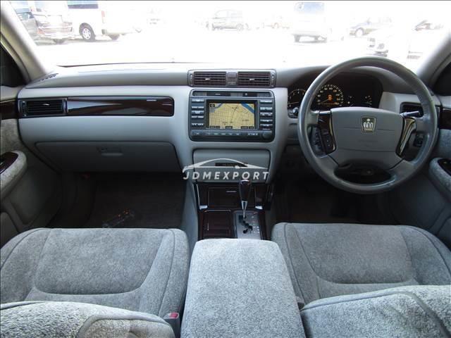 Toyota Crown Majesta 2001