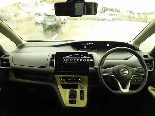 Nissan Serena 1991 thumbnail 9