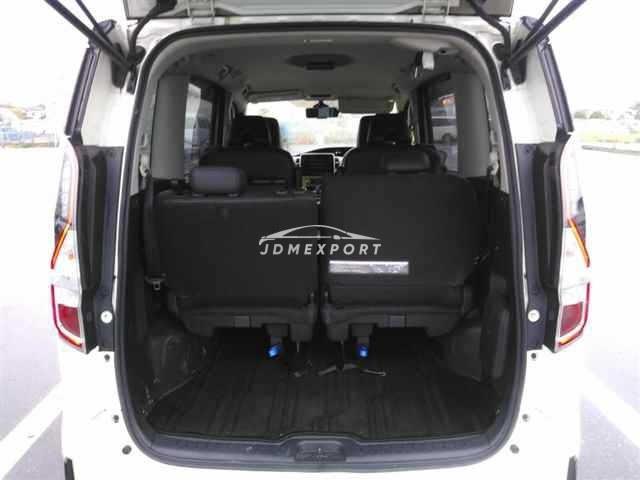 Nissan Serena 1991 thumbnail 11