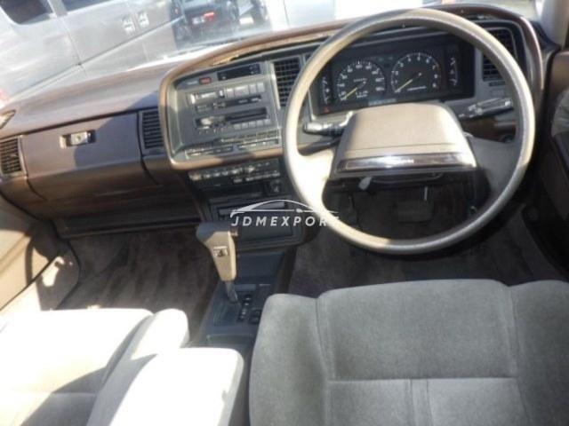 Toyota Crown 1988 thumbnail 3