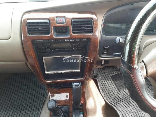 Toyota Hilux Surf 1999 thumbnail 13