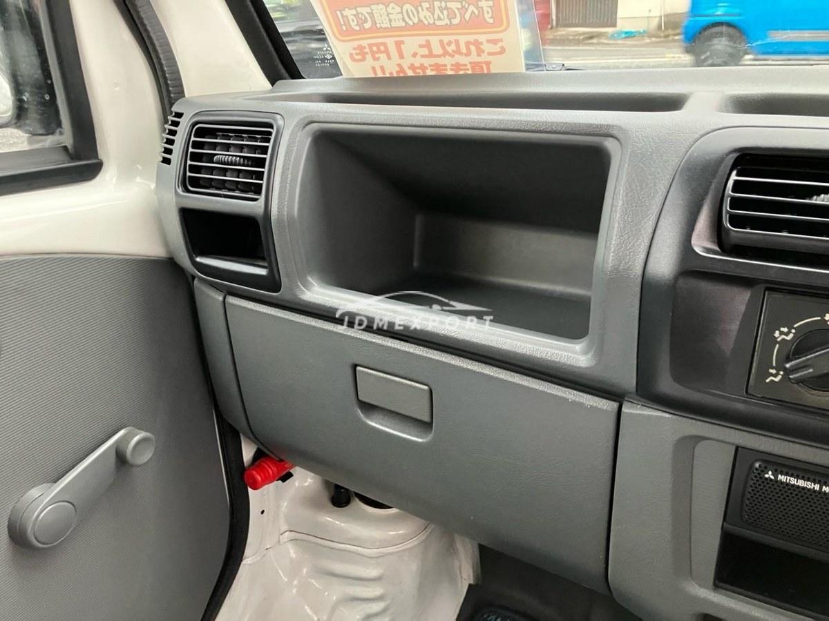 Mitsubishi Minicab Van 2001 thumbnail 28