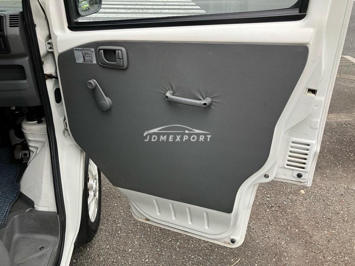Mitsubishi Minicab Van 2001 thumbnail 40