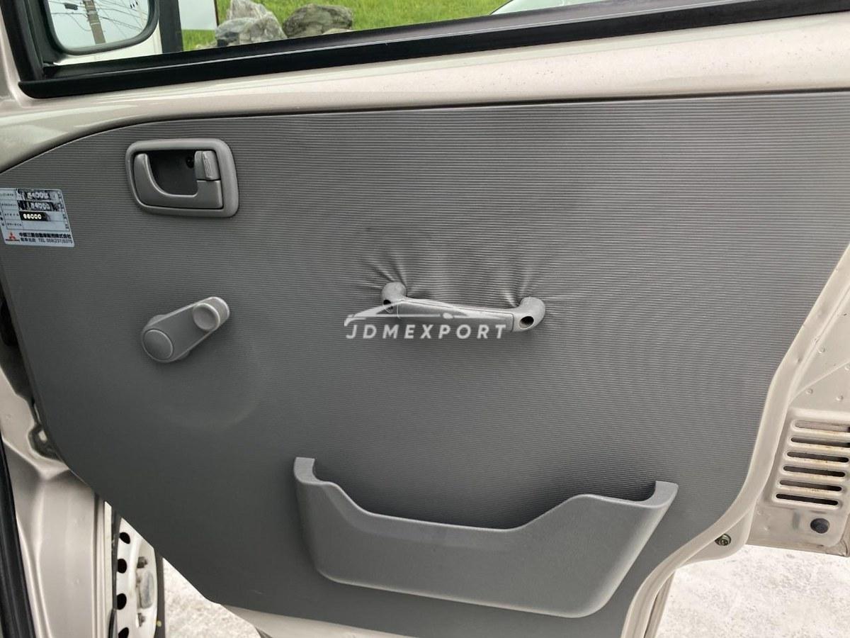 Mitsubishi Minicab Van 2000 thumbnail 32