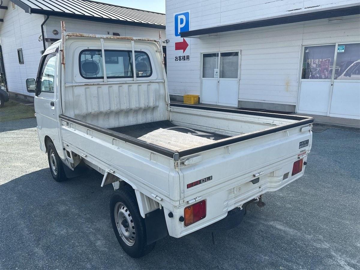 Daihatsu Hijet Truck 2000 thumbnail 9