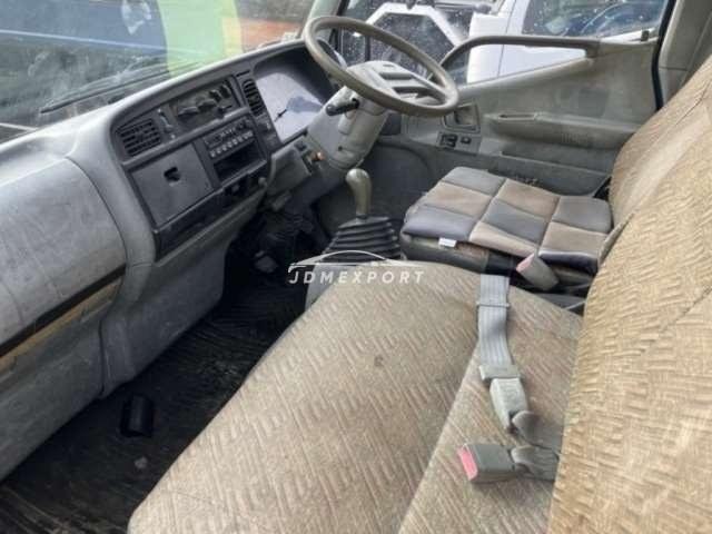 Mitsubishi Fuso Canter 1995 thumbnail 4