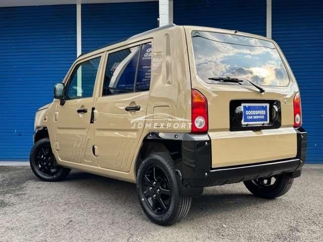 Daihatsu Naked 2000 thumbnail 2