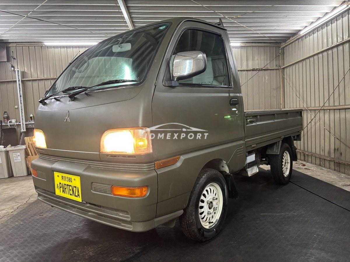 Mitsubishi Minicab Truck 1998