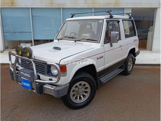 Mitsubishi Pajero 1990