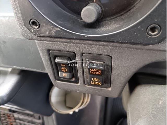 Mitsubishi Pajero 1990 thumbnail 11