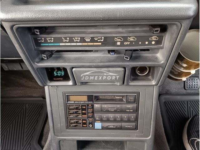 Mitsubishi Pajero 1990 thumbnail 9