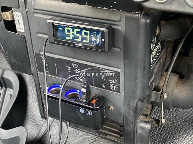 Mitsubishi Jeep 1994 thumbnail 21