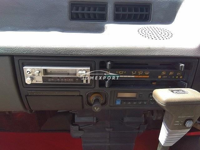 Mitsubishi Fuso Canter 1991 thumbnail 13