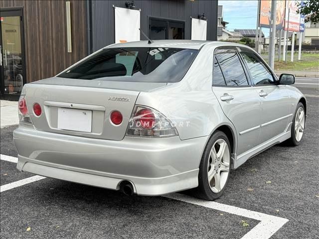 Toyota Altezza 2001 thumbnail 24