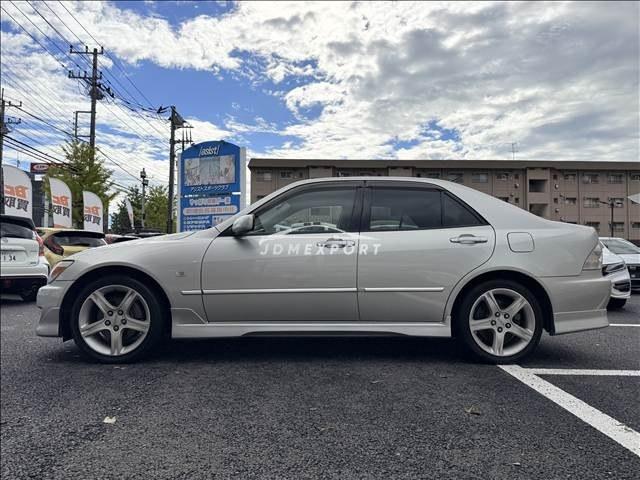 Toyota Altezza 2001 thumbnail 6