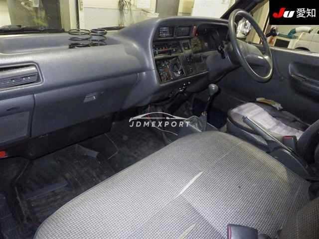 Toyota Hiace Van 1995 thumbnail 4